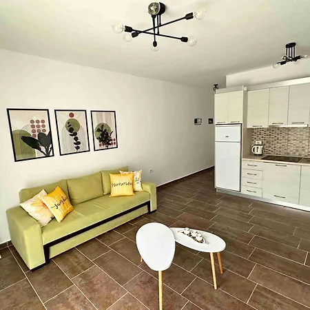 Tropicana Apartment Dhërmi